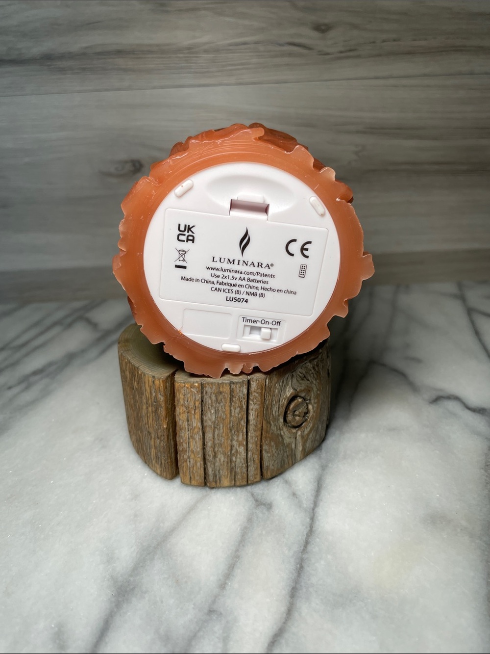 NIB- Luminara Embossed Real Wax Flameless LED Pillar Candle,Leaves, Caramel Cafe - Picture 6 of 9